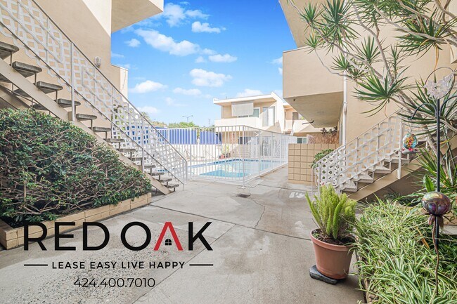 Building Photo - 2050 Rodney Dr