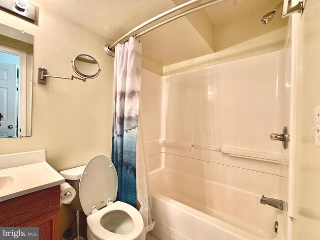 Building Photo - 22006 Stone Pier Ln