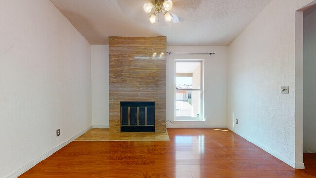 Building Photo - 4842 Excalibur Dr