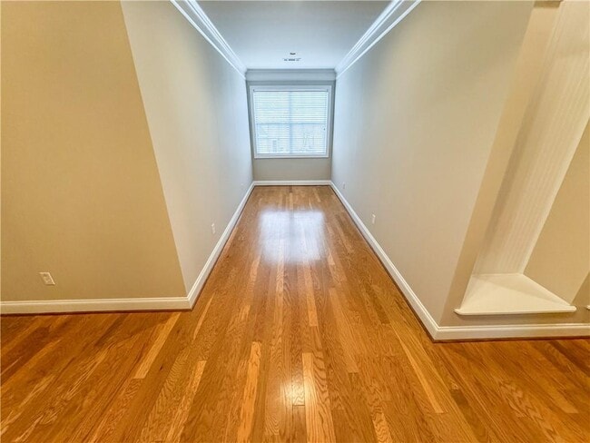 Building Photo - 2000 Sterling Ct