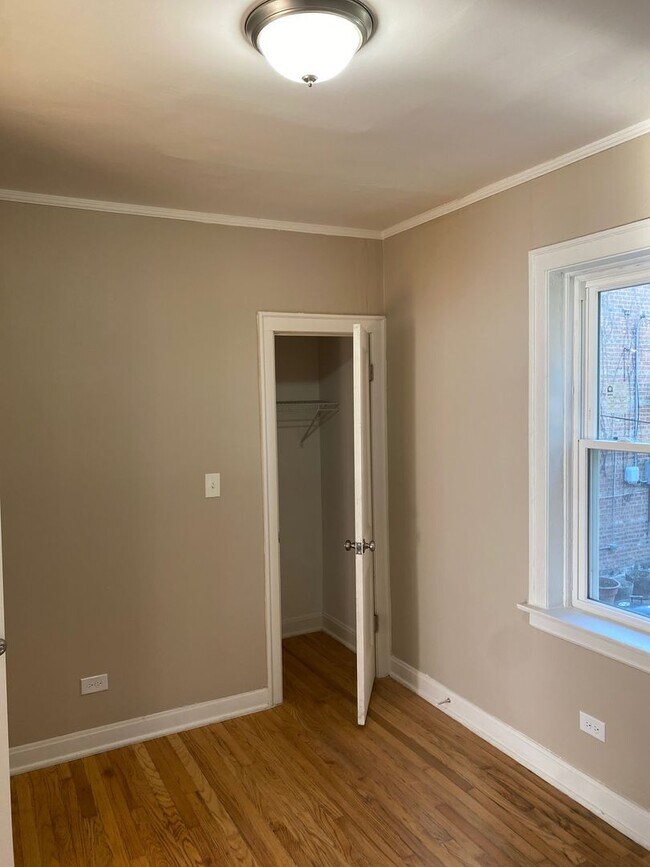 Building Photo - 8707 S Manistee Ave