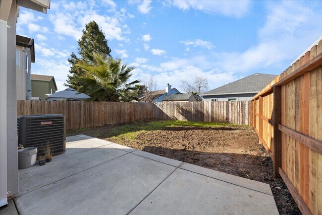 Building Photo - 6651-6655 Sunset Bluffs Street