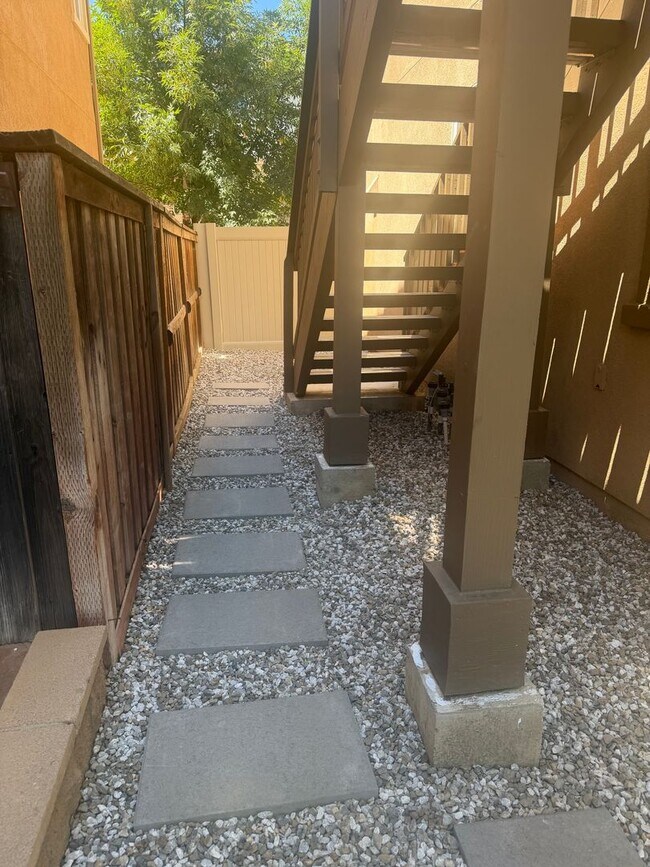 Building Photo - 2nd Floor Condo in Murrieta