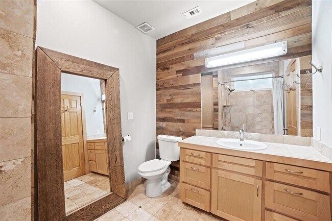 Building Photo - 14514 Hunters Pass