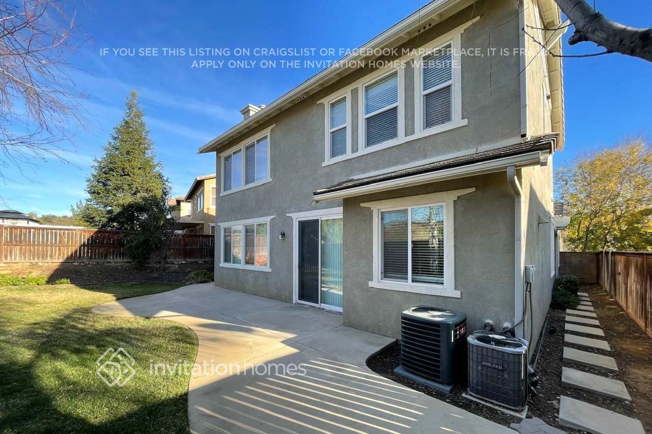 Building Photo - 35422 Snead St