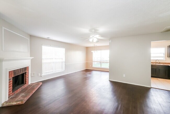 Building Photo - 627 Bold Ruler Dr