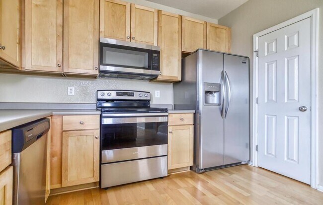 Building Photo - 17145 Waterhouse Cir