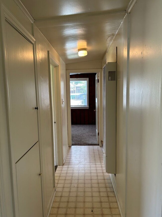 Building Photo - 3 Bedroom on large corner lot!