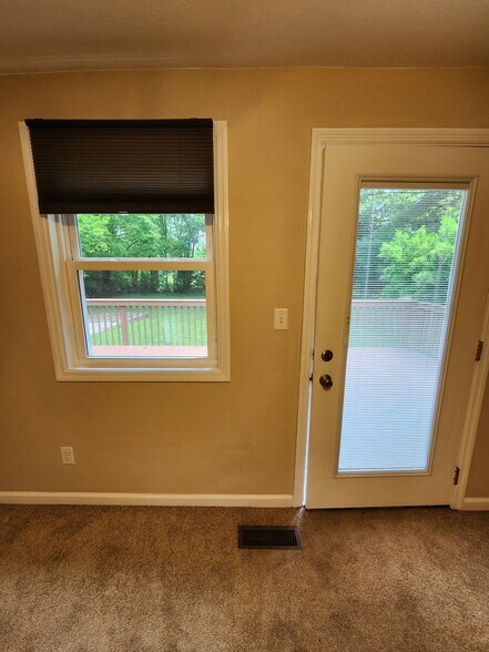 Building Photo - 4207 DuPont St