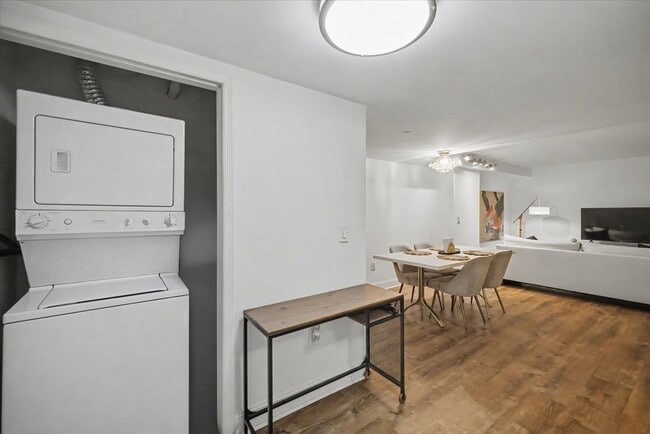 Building Photo - 4301 Park Ave