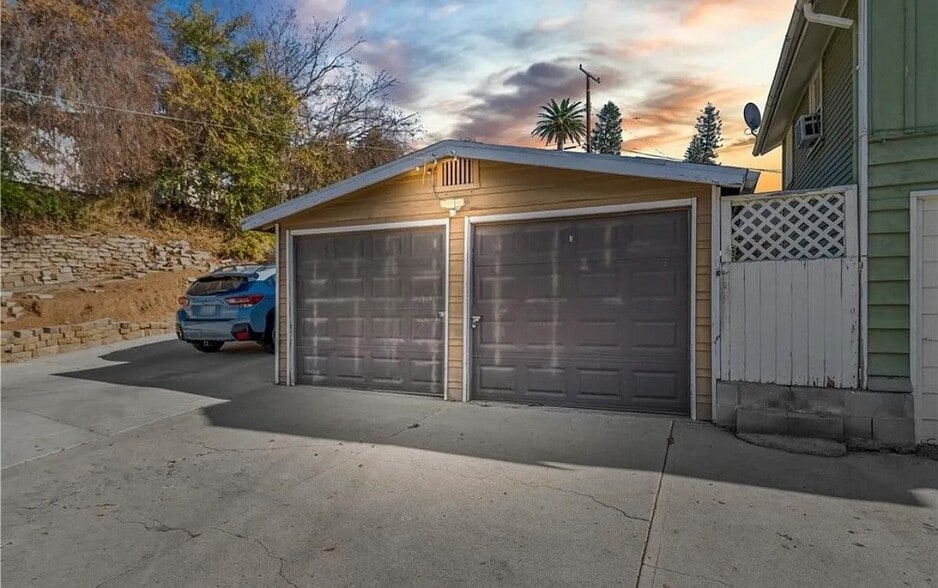 Garage & Parking Area - 6546 Painter Ave