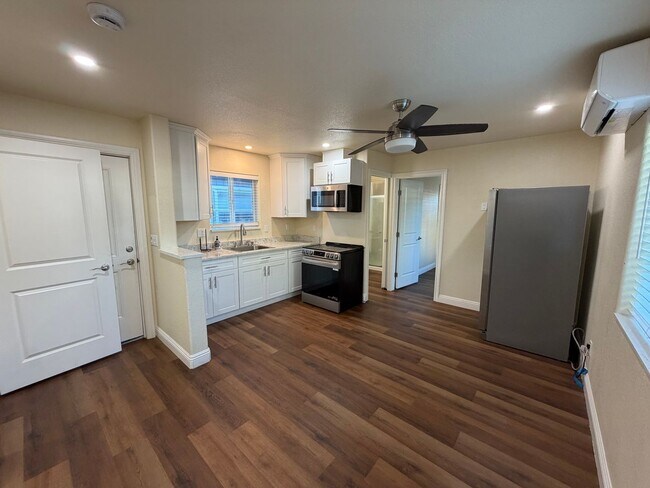 Building Photo - Cozy 2 bedroom Dual Master! Ready for move in! Rent today !