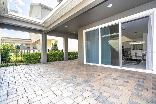 Building Photo - 15205 Shonan Gold Dr