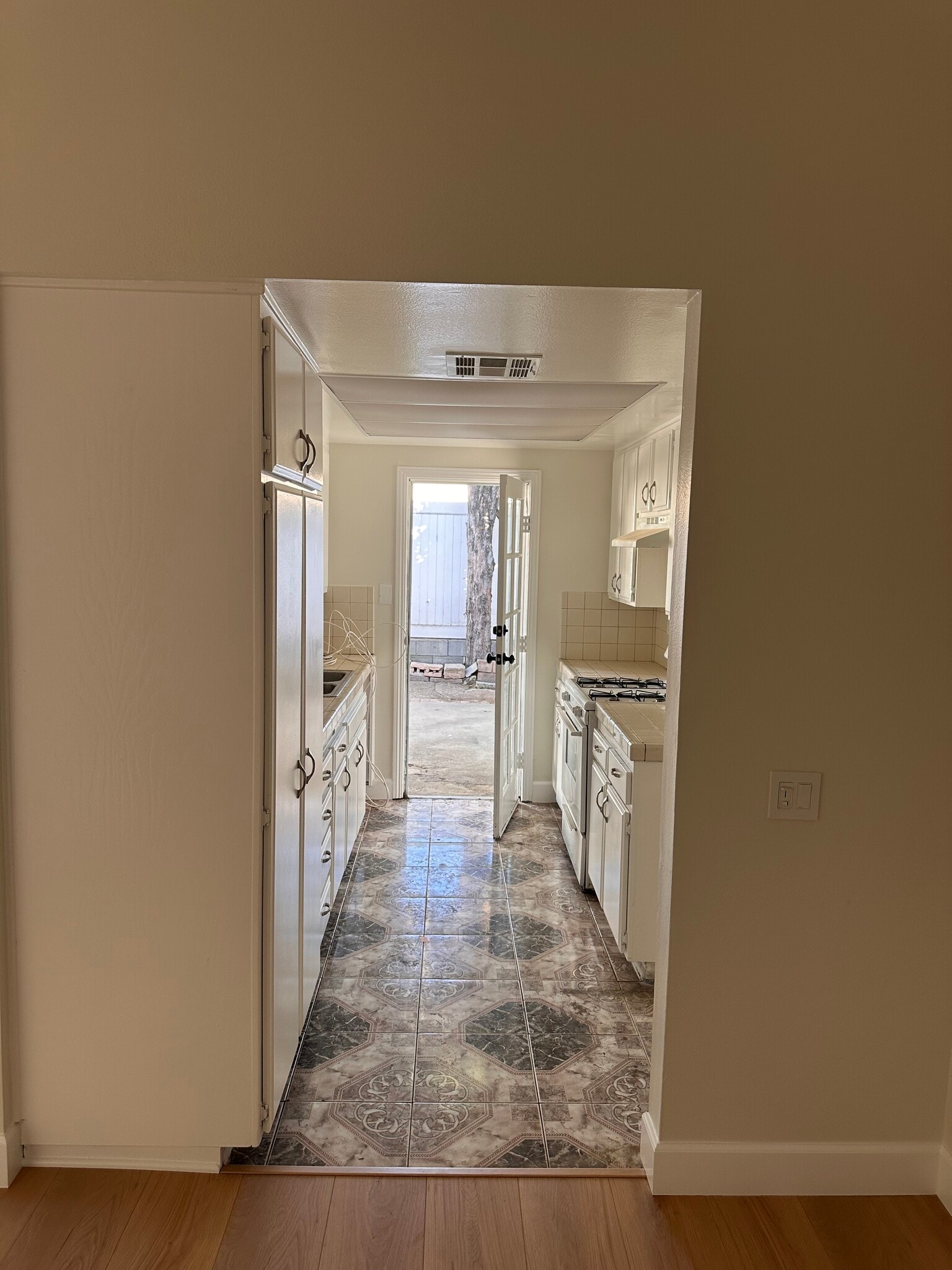 Building Photo - 14156 Oro Grande St