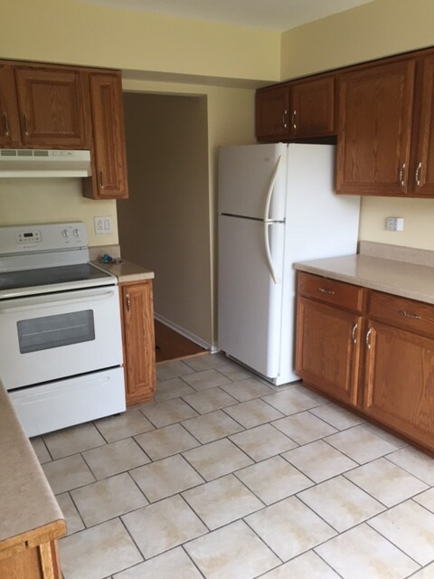 Building Photo - 5405 Chateau Dr