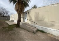 Building Photo - 450 W Thurber Rd