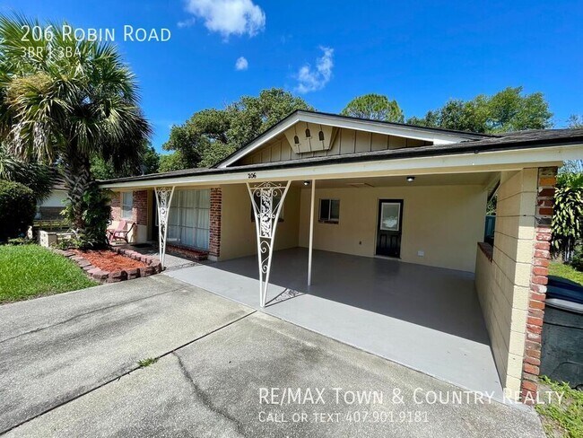 Building Photo - 206 Robin Rd