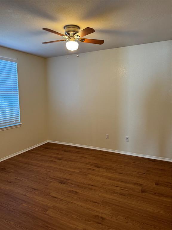 Building Photo - 414 Darkwoods Dr