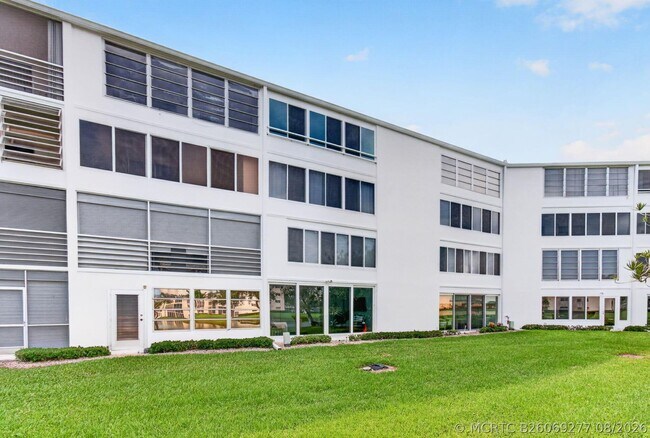 Building Photo - 3030 Wolverton E