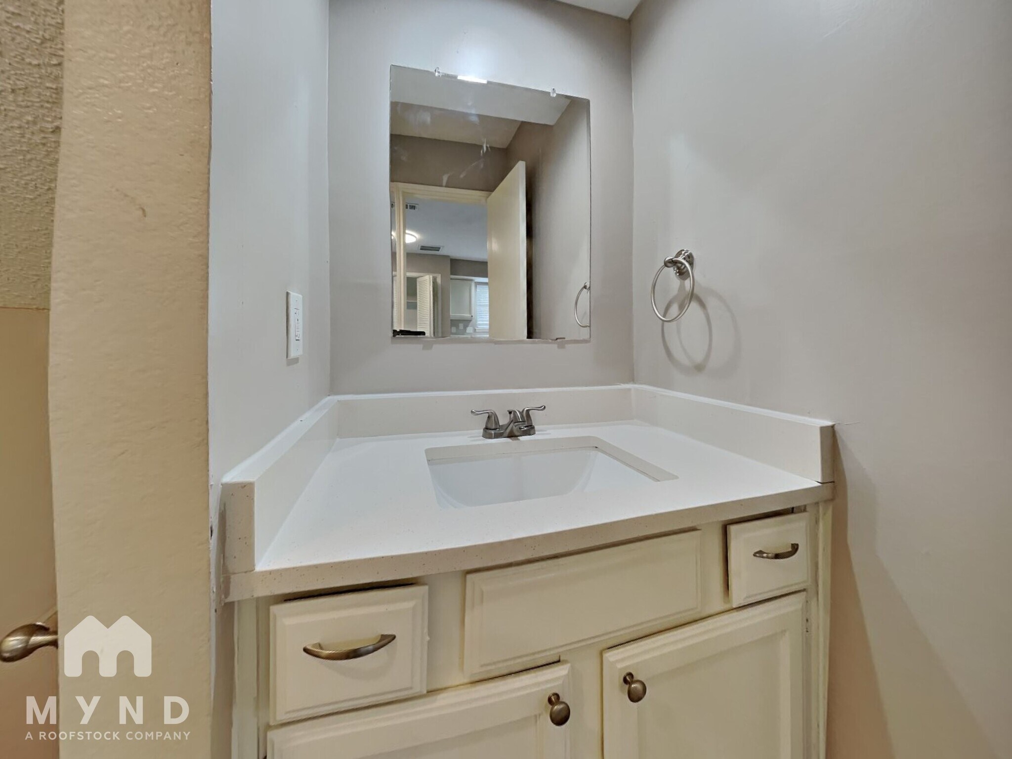 Building Photo - 25515 Mill Pond Ln