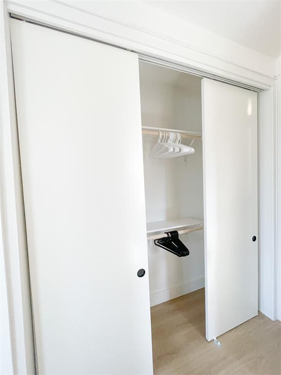 Building Photo - 2709 E 5th St.