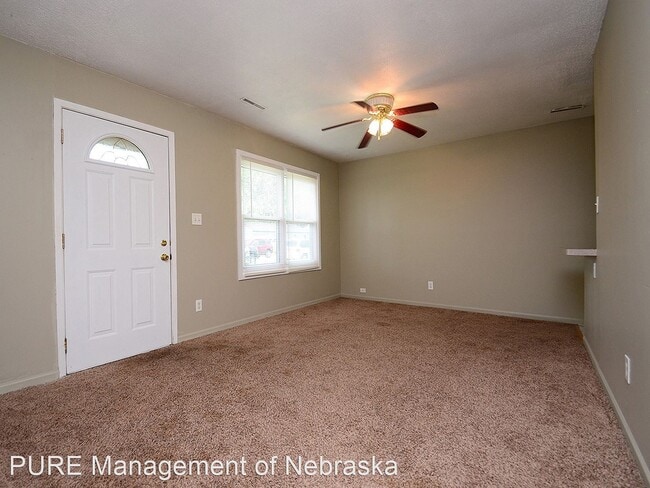 Building Photo - 2 br, 1.5 bath House - 1410 Lindwood Dr