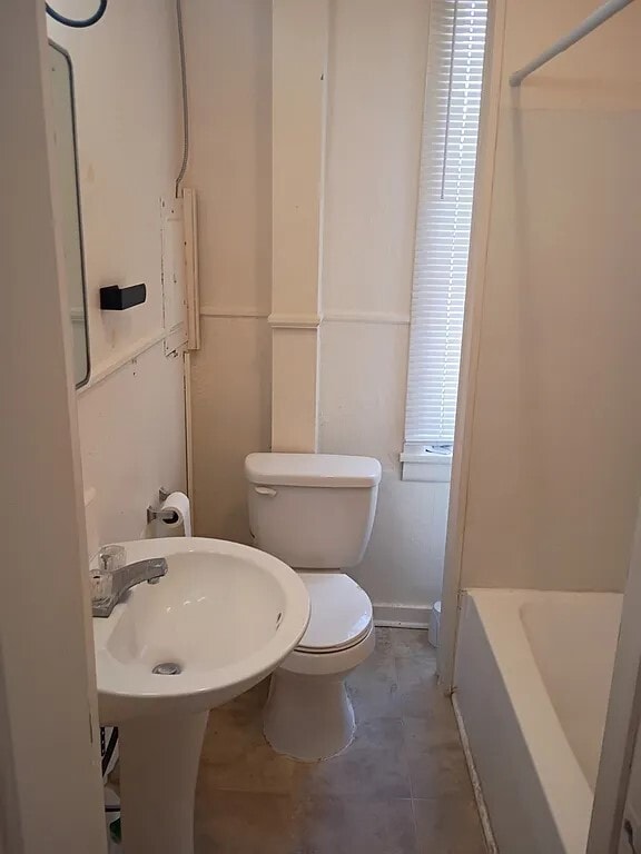 Building Photo - 207 S Maple Ave