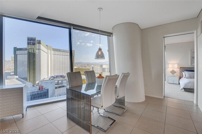 Building Photo - 3726 S Las Vegas Blvd