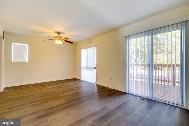 Building Photo - 9836 Sweet Mint Dr