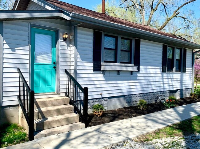 Building Photo - 2504 S Bryan St