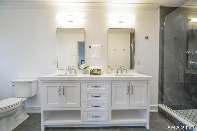 Building Photo - 345 Reef Rd