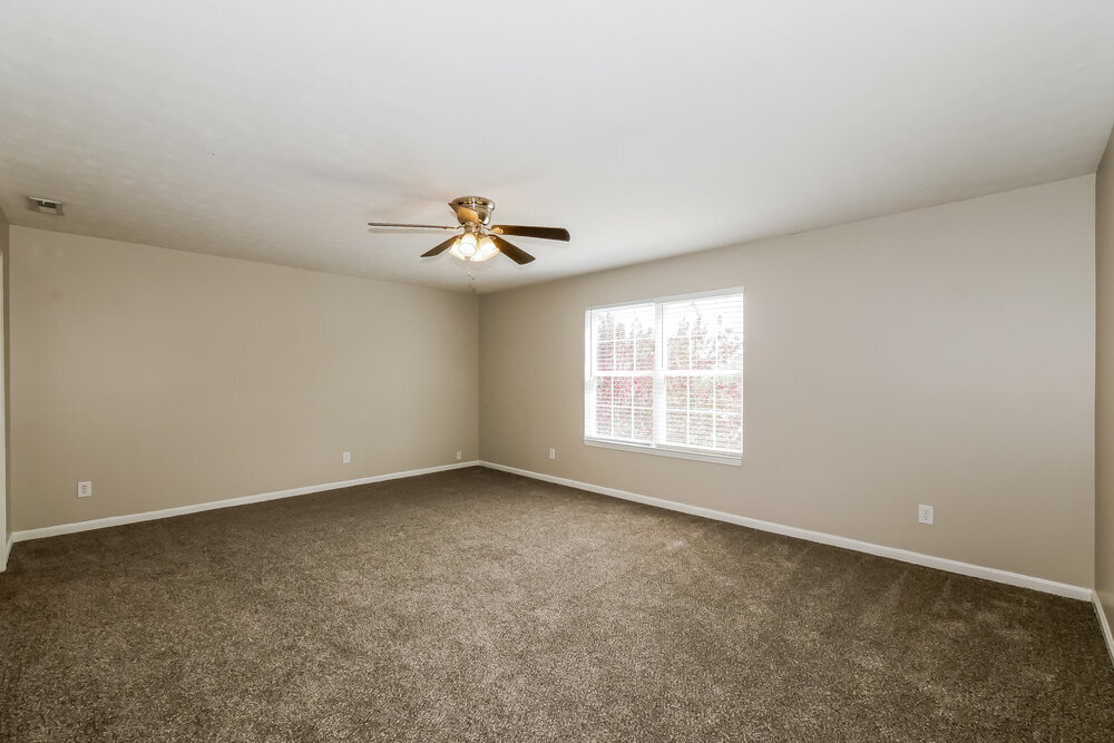 Building Photo - 1361 Blue Ridge Ln