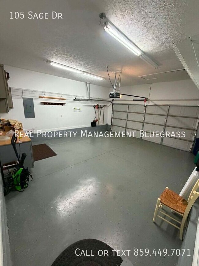 Building Photo - 105 Sage Dr