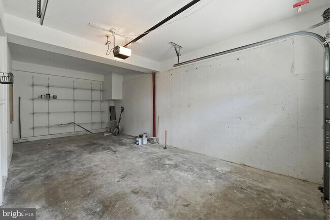 Building Photo - 2846 Schoolhouse Cir