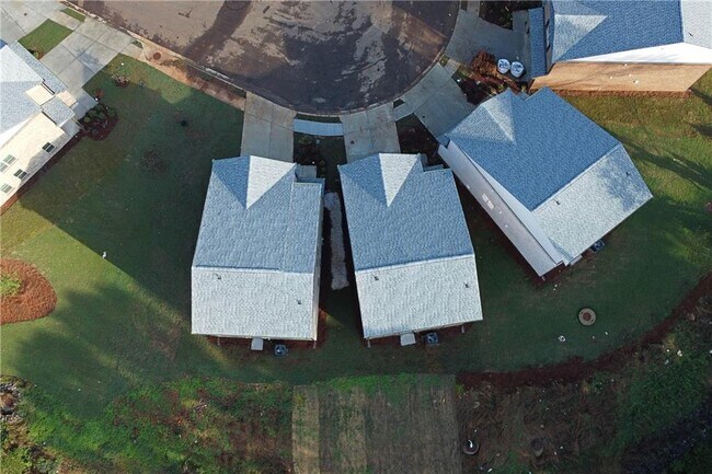 Building Photo - 4375 Almanor Cir