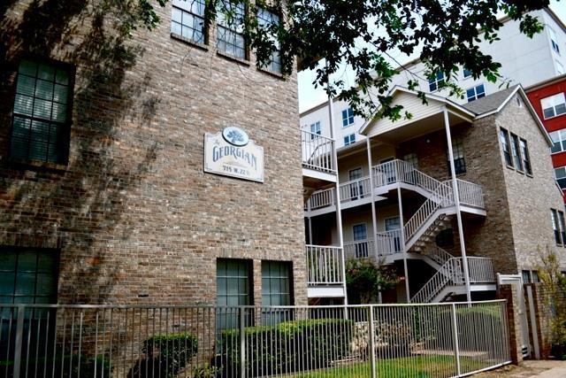 Building Photo - 715-22 1/2 W 22 1/2 St