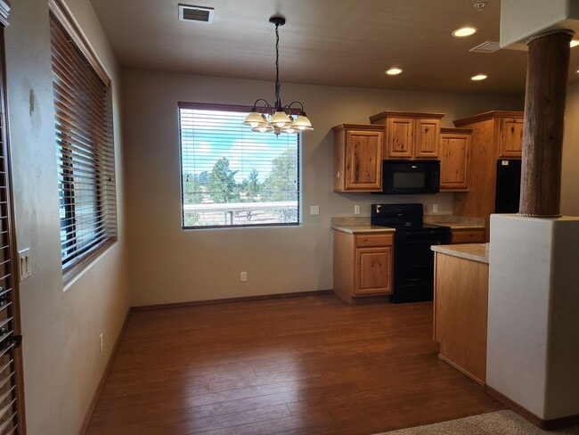 Building Photo - C8 - Bison Cove ~ 2 bed / 2 bath