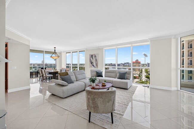 Building Photo - 101 S Fort Lauderdale Beach Blvd