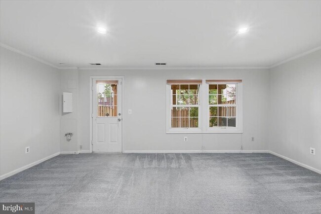 Building Photo - 5718 Croatan Ct