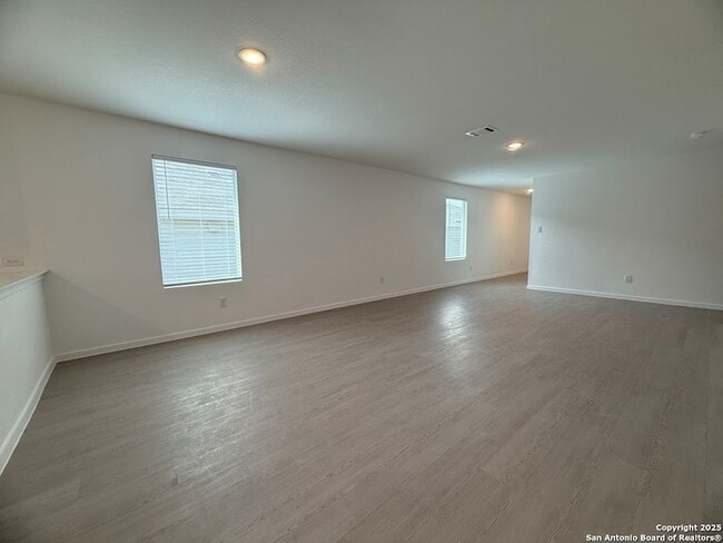 Building Photo - 267 Ottawa Way