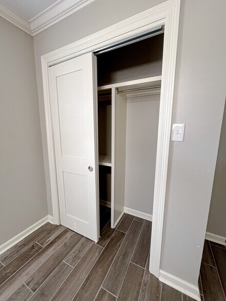 BEDROOM 1 CLOSET - 5310 Astoria Dr