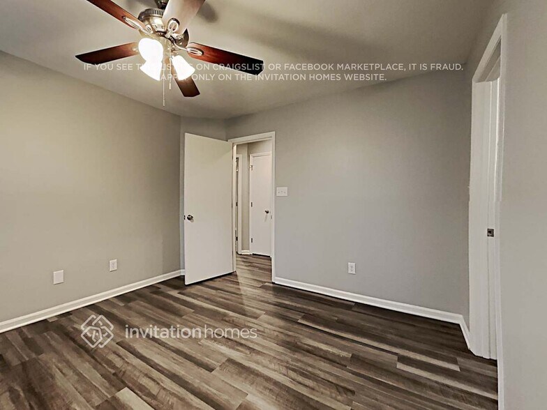 Building Photo - 9821 Stephen Thompson Ln