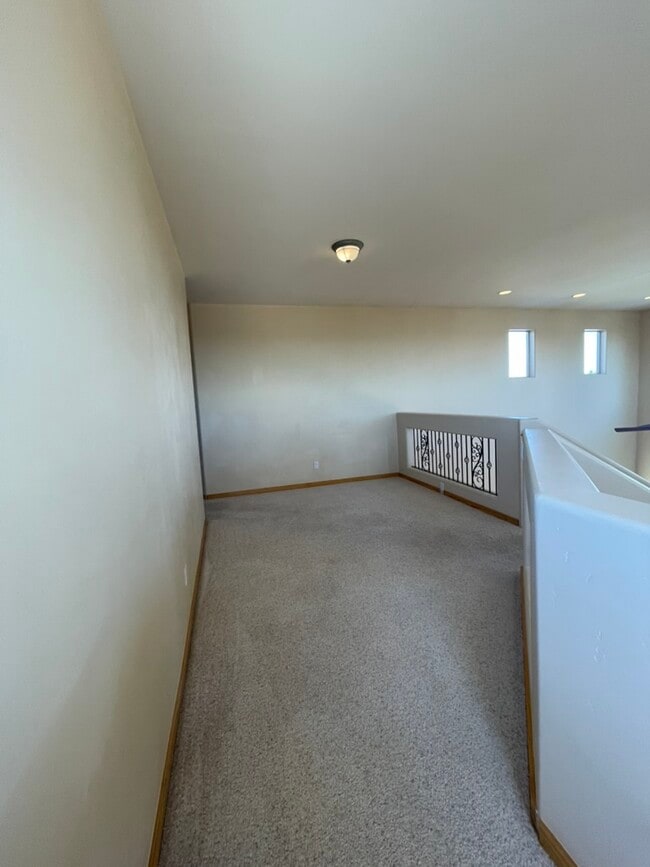 Building Photo - 6809 Chapingo Rd NE