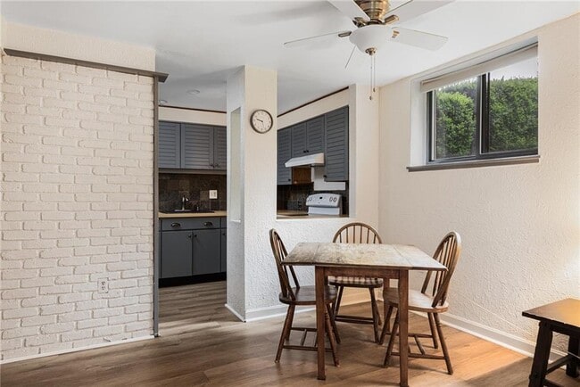 Building Photo - 401 Bellevue Ave