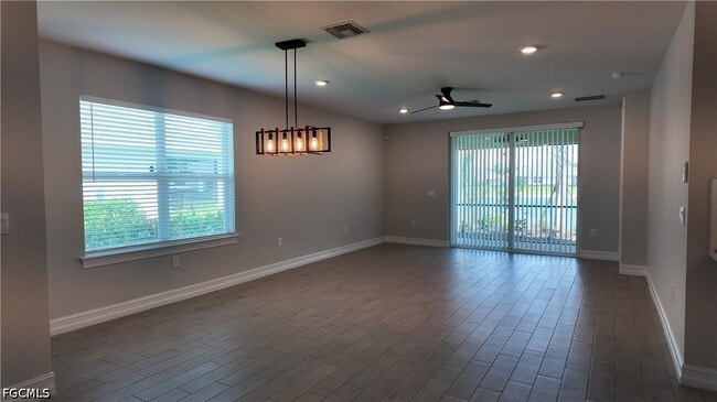 Building Photo - 44442 Palm Frond Dr