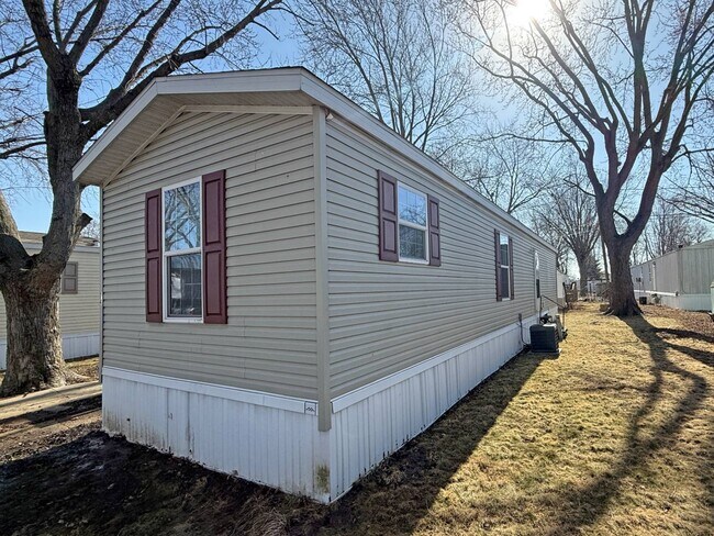 Building Photo - 2501 N Apperson Way