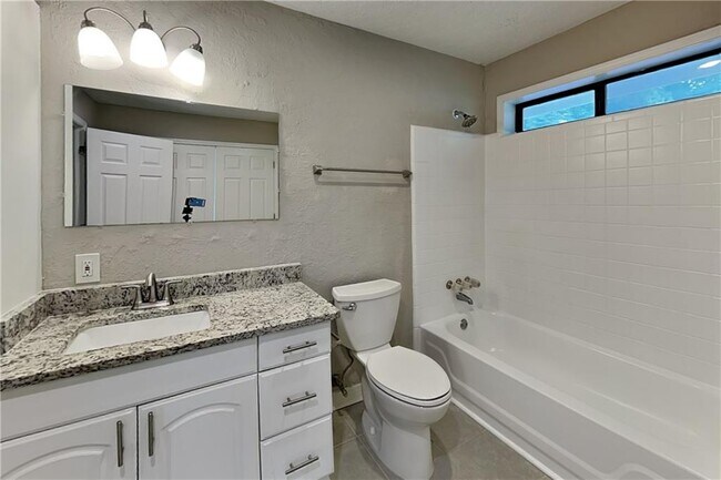 Building Photo - 400 Ansley Dr