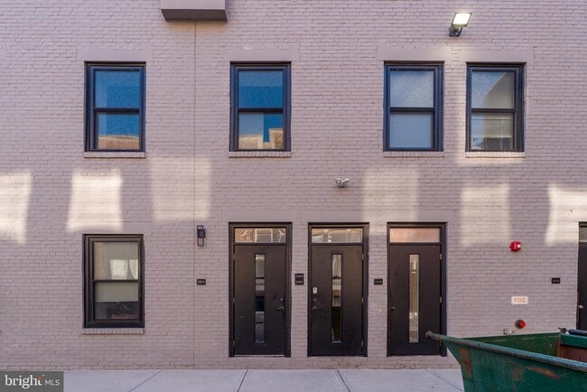 Building Photo - 2700 E Auburn St