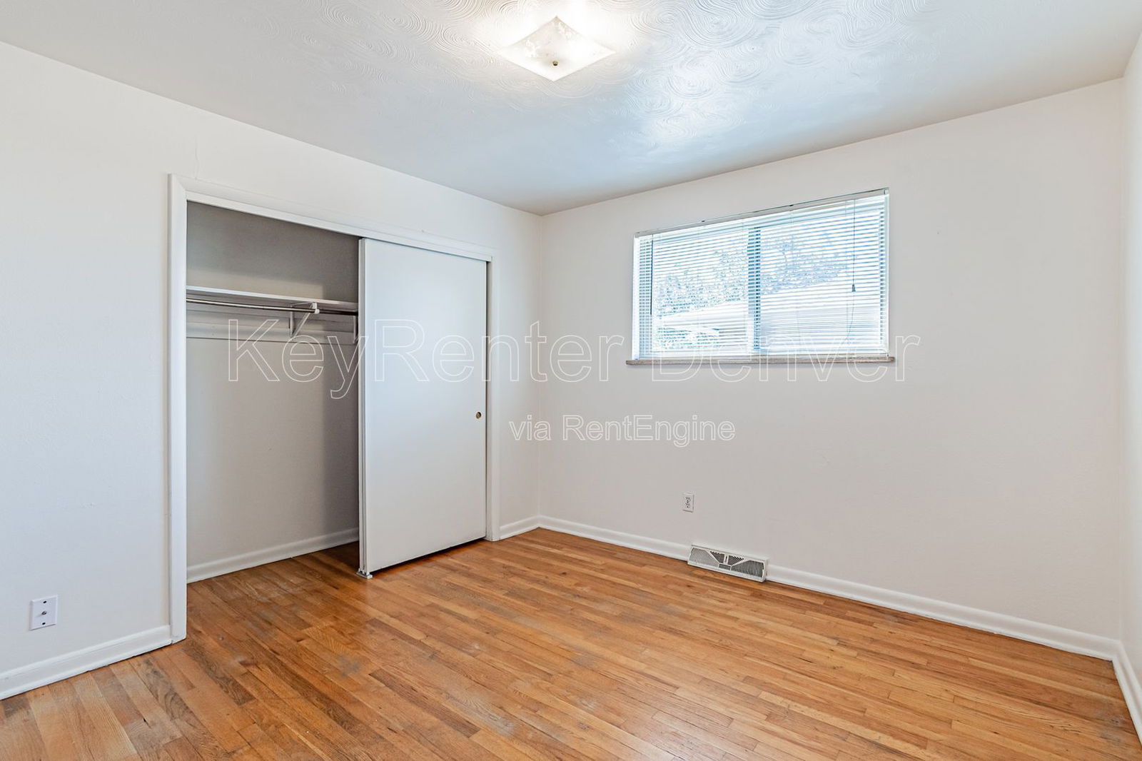 Building Photo - 57 Newland Ct