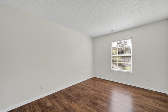 Building Photo - Lovely 4 Bed 2.5 Bath Home in Charlotte!